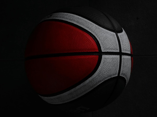 Primer plano de un juego de baloncesto