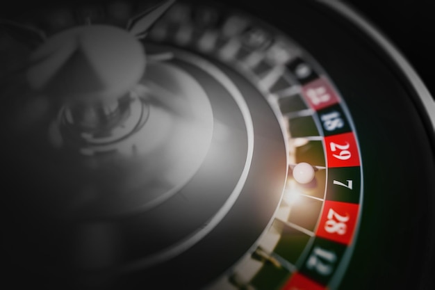 Primer plano del juego de ruleta negra