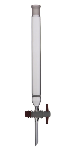 Primer plano de una lámpara eléctrica contra un fondo blanco