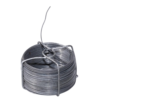 Primer plano de una lámpara eléctrica contra un fondo blanco