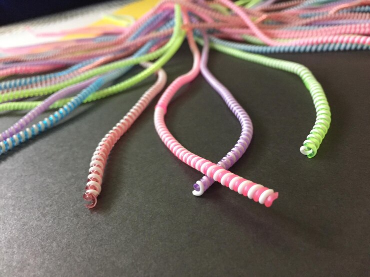 Foto primer plano de lápices multicolores