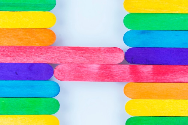 Primer plano de lápices multicolores