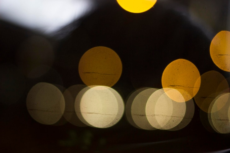 Foto primer plano de las luces amarillas