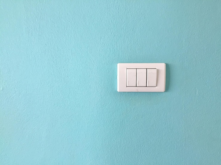 Foto primer plano de la luz eléctrica en la pared