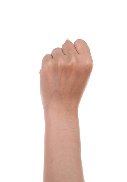 Primer plano de la mano contra un fondo blanco