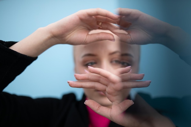 Foto primer plano de la mano humana