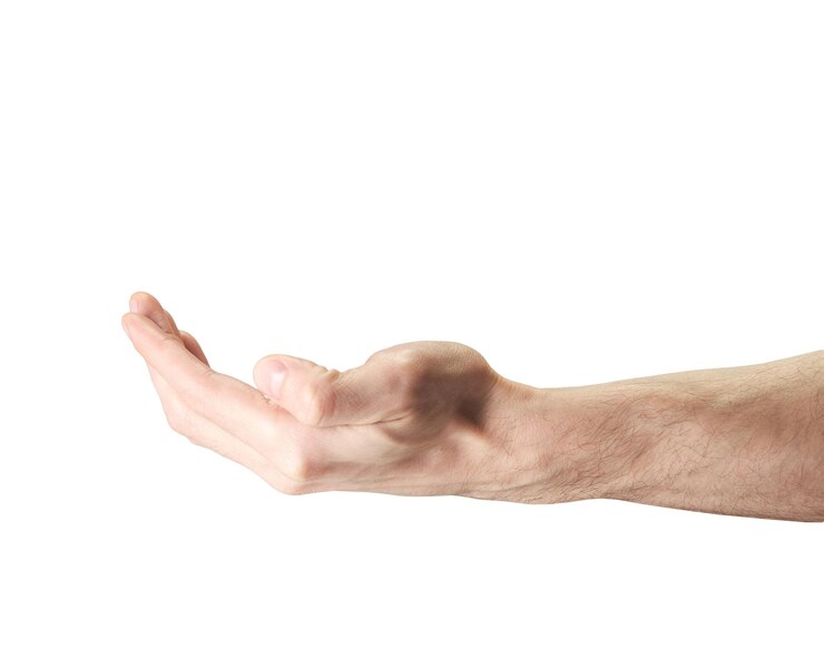 Foto un primer plano de una mano mirando hacia arriba contra un fondo blanco limpio que muestra detalles de la piel