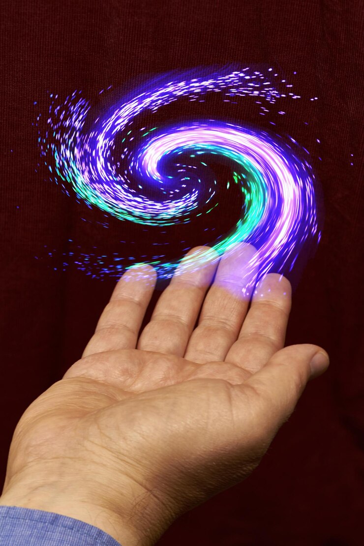 Foto primer plano de la mano que sostiene la mano recortada
