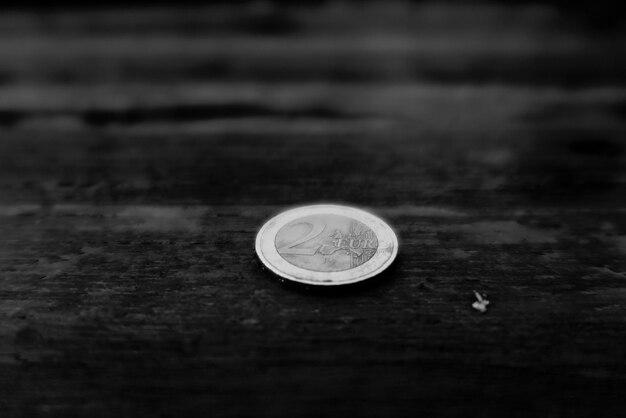 Foto primer plano de las monedas en la mesa