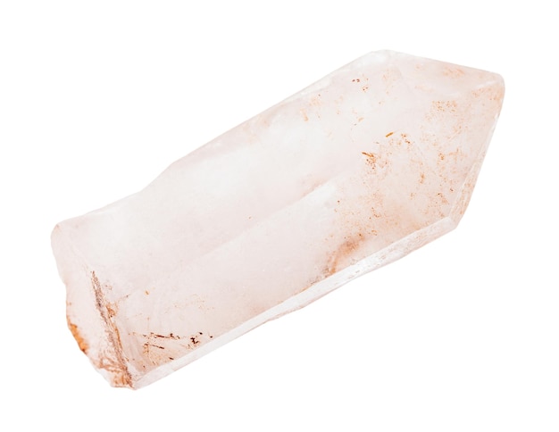 Foto primer plano de una muestra de mineral natural de una colección geológica cristal de cuarzo rosa aislado sobre un fondo blanco