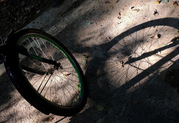 Foto primer plano de un neumático de bicicleta