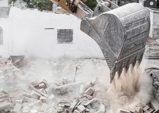 Primer plano de la pala de la excavadora