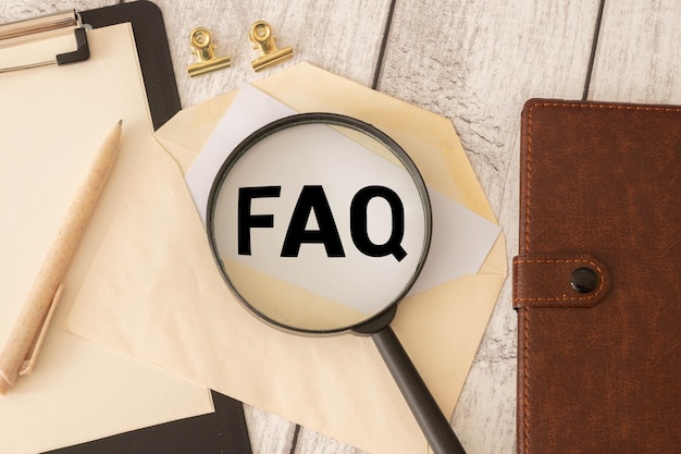 Primer plano de las palabras con la idea del concepto de negocio de Faq