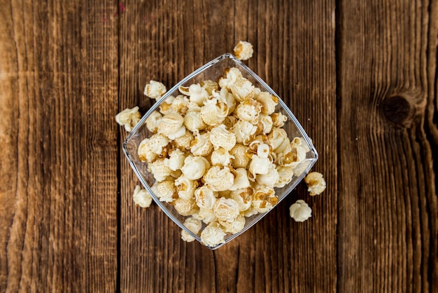 Primer plano de palomitas de maíz tiro enfoque selectivo