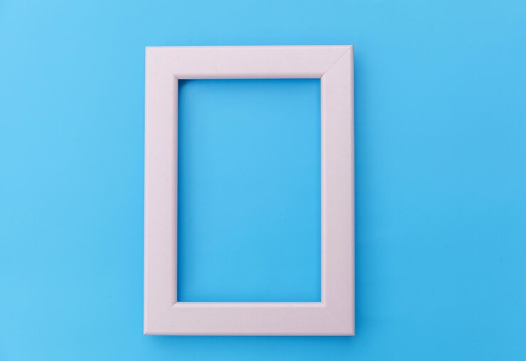 Foto primer plano de un papel azul contra un fondo blanco