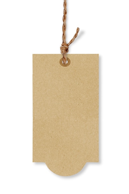 Foto primer plano de un papel colgado de una cuerda contra un fondo blanco