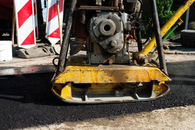 Foto primer plano de una parte de la máquina oxidada