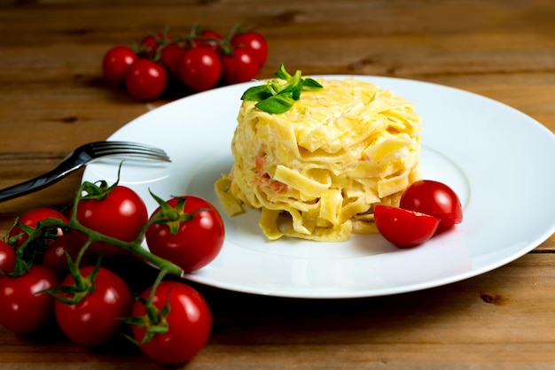 Primer plano de la pasta en el plato