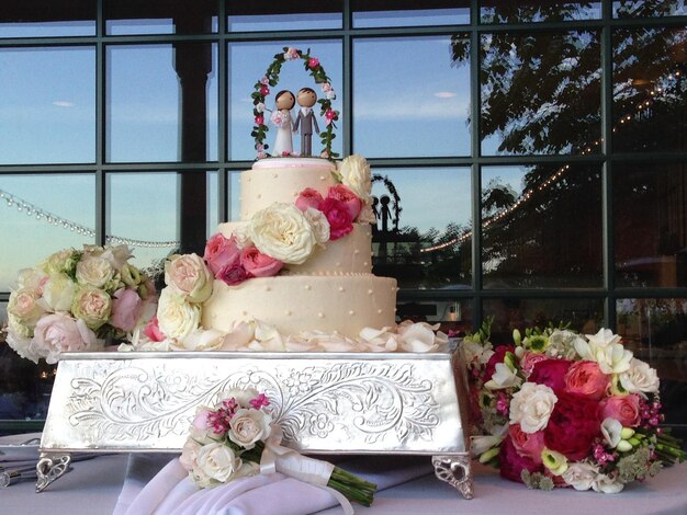 Primer plano del pastel de boda