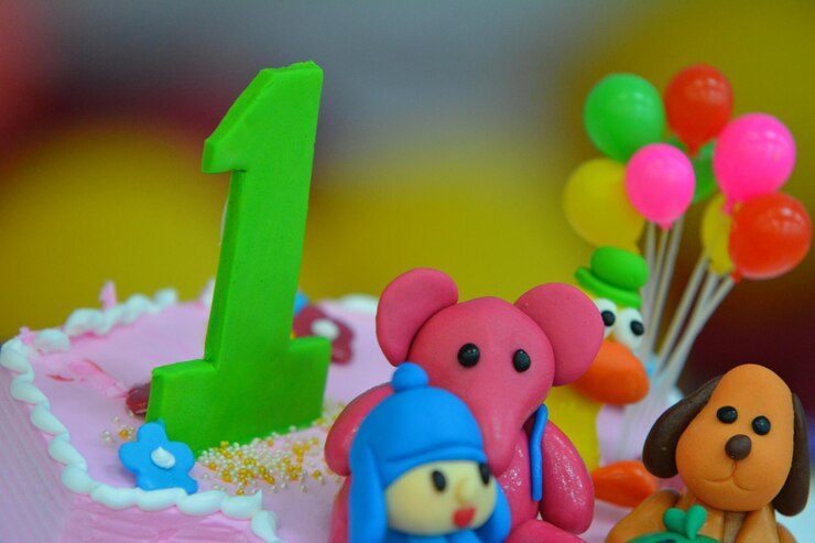 Foto primer plano del pastel de cumpleaños