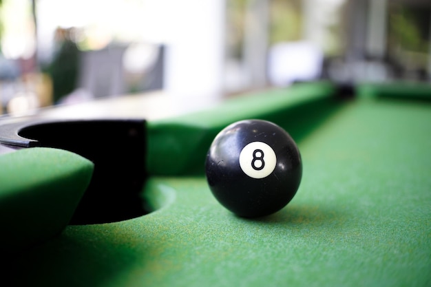 Foto primer plano de la pelota en la mesa