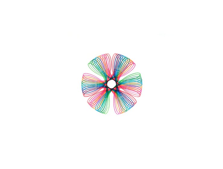 Foto primer plano de una pintura de luz colorida contra un fondo blanco