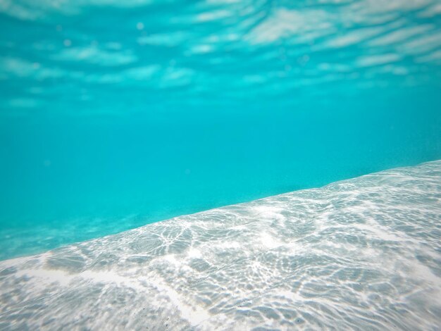 Foto primer plano de la piscina