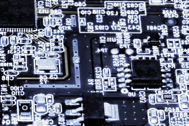 Primer plano de la placa de circuito electrónico. Macro.