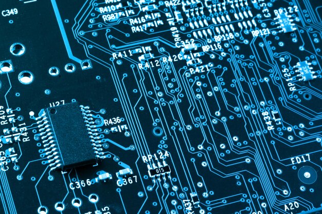 Un primer plano de una placa de circuitos de computadora