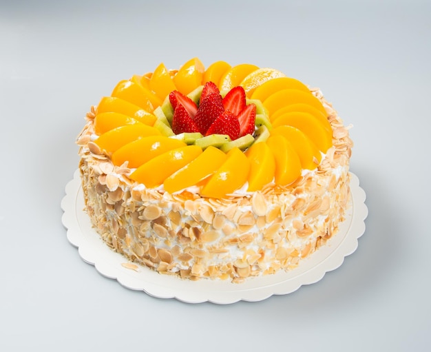 Primer plano de una rebanada de pastel en el plato