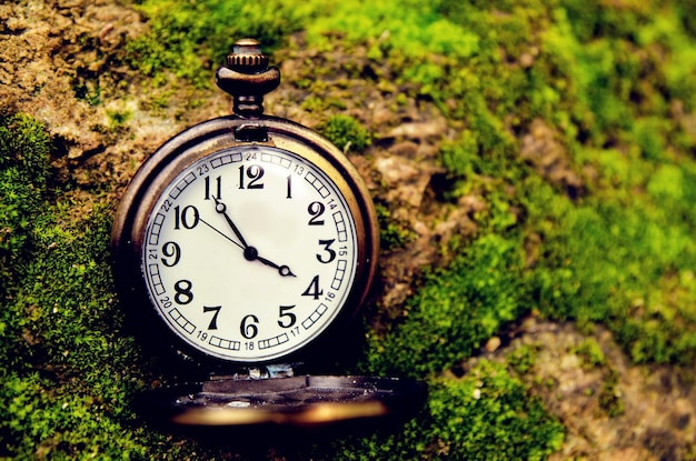 Primer plano de un reloj de bolsillo