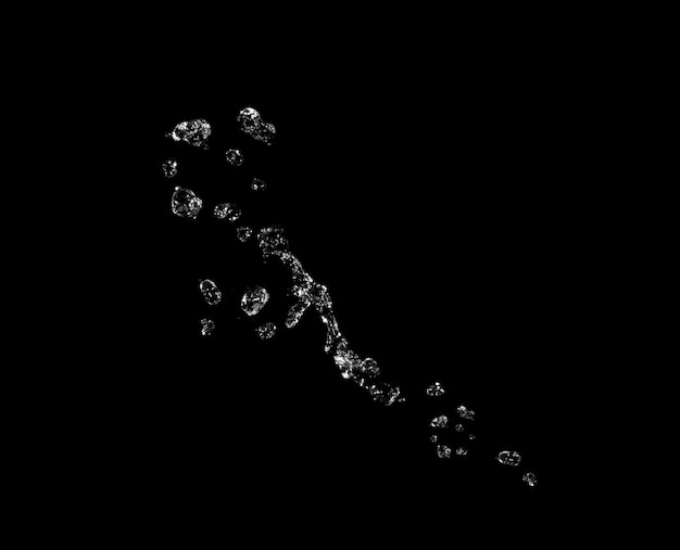 Primer plano de salpicaduras de agua contra un fondo negro