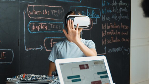 Un primer plano del sistema de programación inteligente de los estudiantes africanos en Blackboard Edification