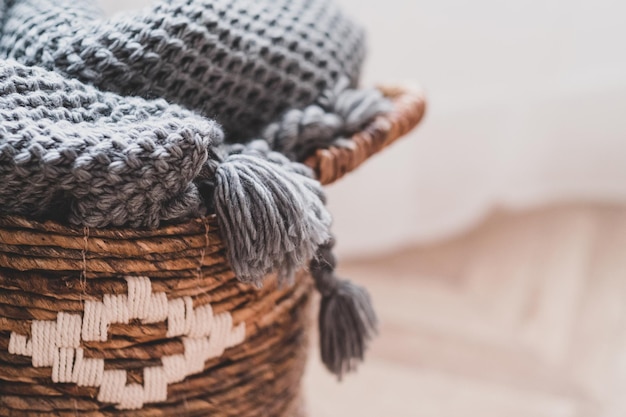 Foto primer plano de un sombrero en madera