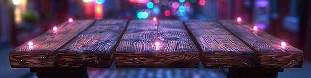 un primer plano de un tablero de juego con una cadena de luces detrás de él