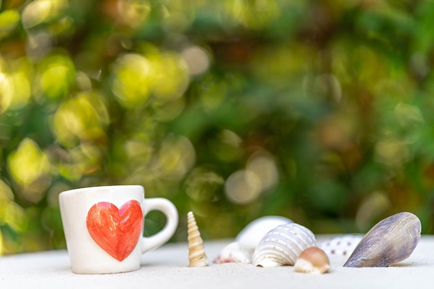 Foto primer plano de una taza de café en la mesa