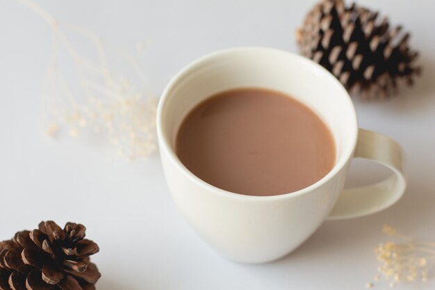 Foto primer plano de una taza de café en la mesa