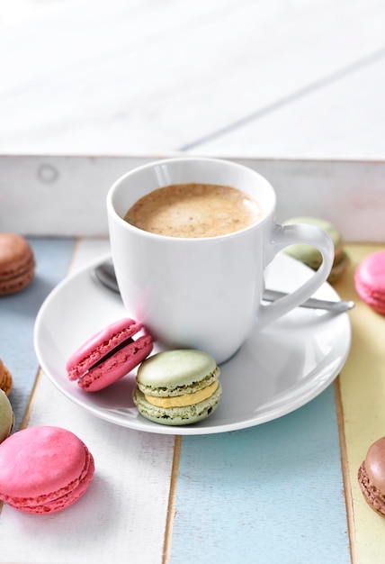 Foto primer plano de una taza de café en la mesa