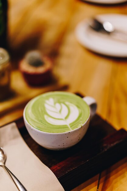 Foto primer plano de una taza de café en la mesa