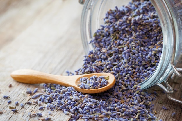 Primer plano de té de lavanda seca Enfoque selectivo