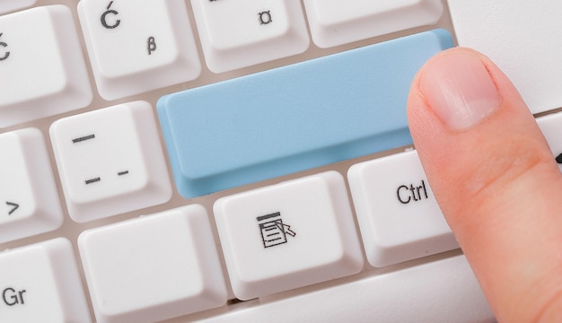 Primer plano del teclado de la computadora