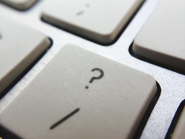Primer plano del teclado de la computadora