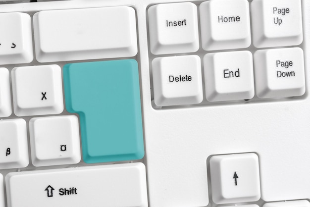 Primer plano del teclado de la computadora