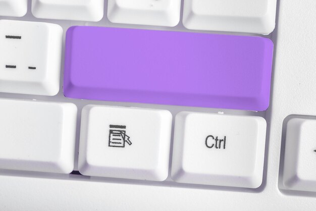 Primer plano del teclado de la computadora