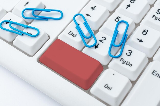 Primer plano del teclado de la computadora