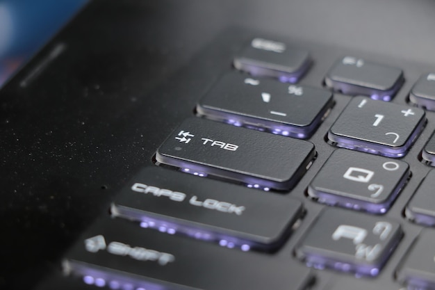 Primer plano del teclado de la computadora