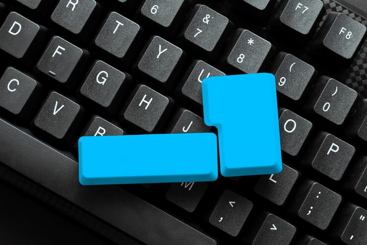 Foto primer plano del teclado de un portátil