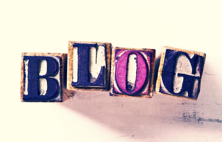 Foto primer plano del texto del blog en la mesa