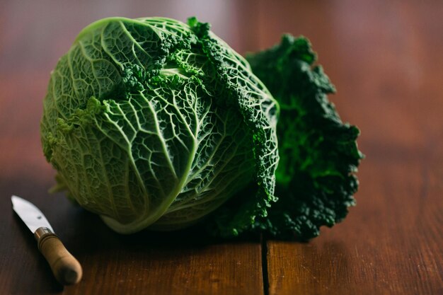 Primer plano de las verduras en la mesa