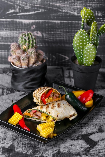 Foto primer plano de las verduras en el plato